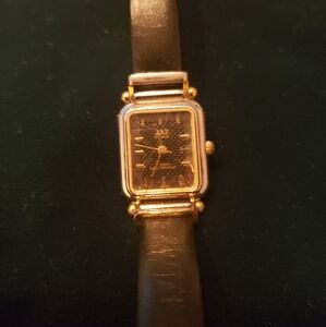 Jaz Vintage Gold and Black Watch